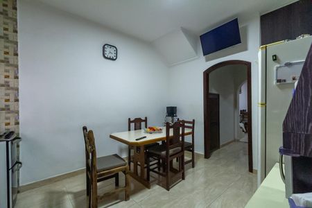 Casa à venda com 240m², 3 quartos e 2 vagasCozinha