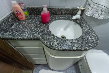 Casa à venda com 240m², 3 quartos e 2 vagasBanheiro Social