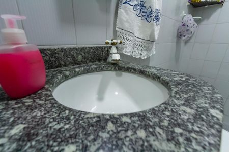 Casa à venda com 240m², 3 quartos e 2 vagasBanheiro Social