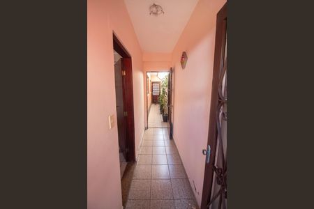 Casa à venda com 258m², 3 quartos e 1 vaga Casa à venda com 258m², 3 quartos e 1 vagaCorredor