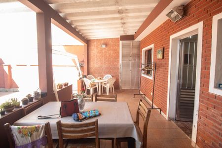 Casa à venda com 258m², 3 quartos e 1 vaga Casa à venda com 258m², 3 quartos e 1 vagaÁrea gourmet