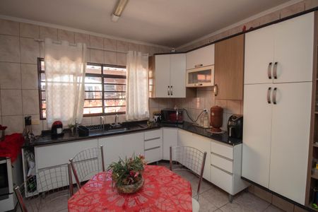 Casa à venda com 258m², 3 quartos e 1 vaga Casa à venda com 258m², 3 quartos e 1 vagaCozinha