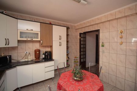 Casa à venda com 258m², 3 quartos e 1 vaga Casa à venda com 258m², 3 quartos e 1 vagaCozinha