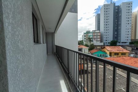 Apartamento à venda com 60m², 2 quartos e 2 vagasVaranda