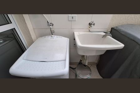 Apartamento à venda com 74m², 3 quartos e 1 vagaÁrea de Serviço