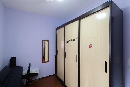 Casa à venda com 170m², 5 quartos e 6 vagasCasa 1 - Quarto 2
