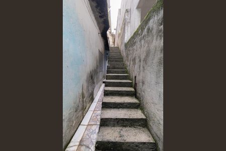 Casa à venda com 170m², 5 quartos e 6 vagasCasa 2 - Escada