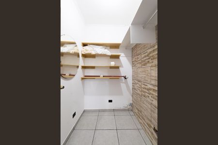 Casa à venda com 170m², 5 quartos e 6 vagasCasa 3 - Suíte