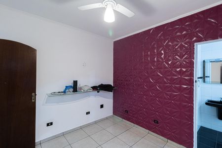 Casa à venda com 170m², 5 quartos e 6 vagasCasa 3 - Suíte