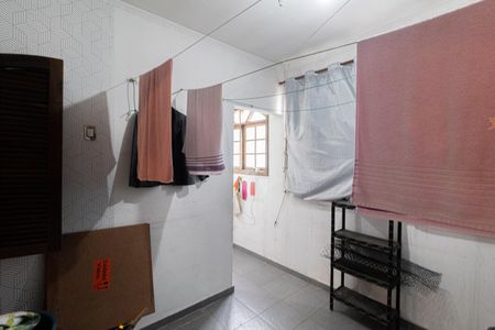 Casa à venda com 170m², 5 quartos e 6 vagasCasa 3 - Área de Serviço