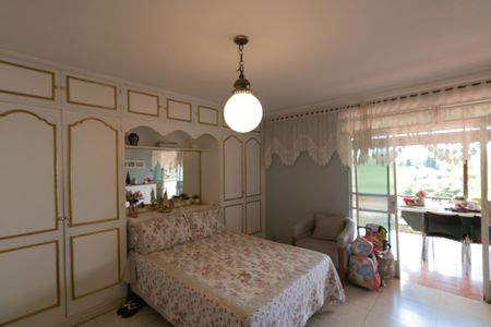 Casa à venda com 490m², 4 quartos e 1 vagaSuite