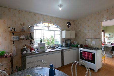 Casa à venda com 490m², 4 quartos e 1 vagaCozinha