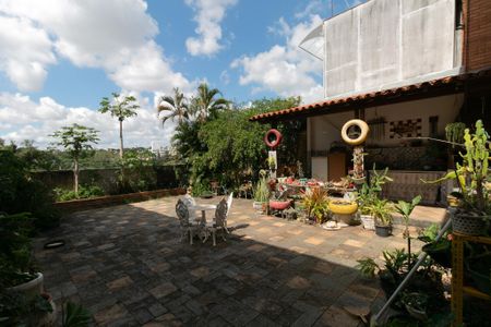 Casa à venda com 490m², 4 quartos e 1 vagaÁrea Externa