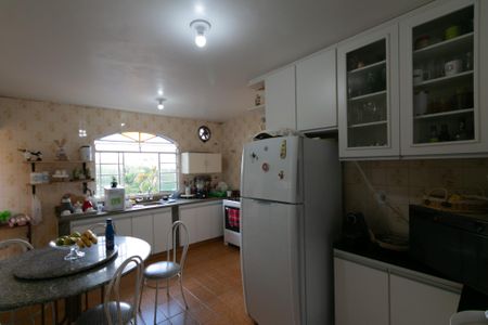 Casa à venda com 490m², 4 quartos e 1 vagaCozinha