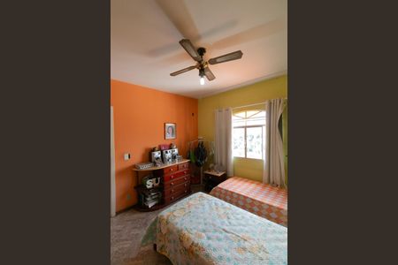 Casa à venda com 490m², 4 quartos e 1 vagaQuarto 2 Demi Suíte