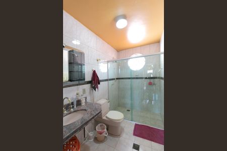 Casa à venda com 490m², 4 quartos e 1 vagaBanheiro Demi Suíte