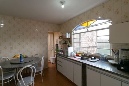 Casa à venda com 490m², 4 quartos e 1 vagaCozinha