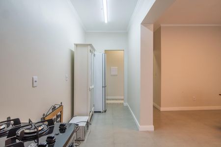 Apartamento à venda com 70m², 1 quarto e sem vagaCozinha e Área de Serviço