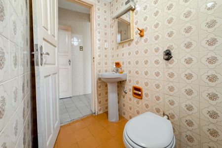 Casa à venda com 160m², 2 quartos e 1 vaga Casa à venda com 160m², 2 quartos e 1 vagaBanheiro