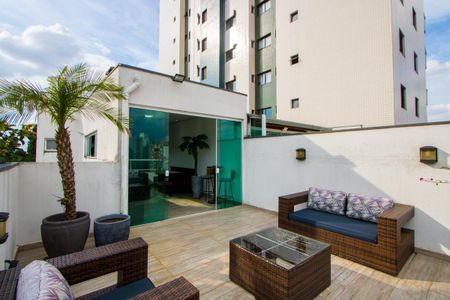 Apartamento à venda com 134m², 3 quartos e 2 vagasÁrea externa