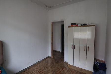 Casa à venda com 98m², 3 quartos e 4 vagasQuarto 2