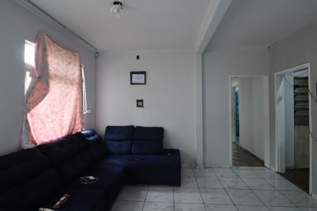 Casa à venda com 98m², 3 quartos e 4 vagasSala 2