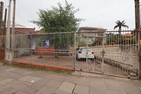 Casa à venda com 98m², 3 quartos e 4 vagasFachada