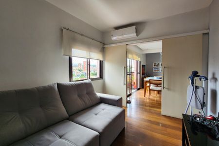 Apartamento à venda com 150m², 4 quartos e 3 vagas Apartamento à venda com 150m², 4 quartos e 3 vagasSala de TV