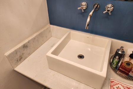 Apartamento à venda com 150m², 4 quartos e 3 vagas Apartamento à venda com 150m², 4 quartos e 3 vagasLavabo