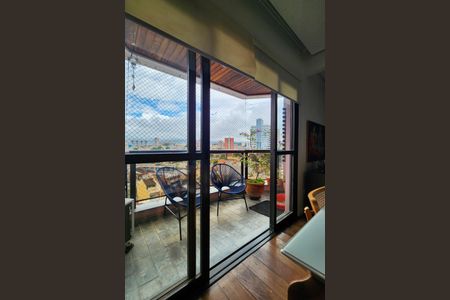 Apartamento à venda com 150m², 4 quartos e 3 vagas Apartamento à venda com 150m², 4 quartos e 3 vagasVaranda