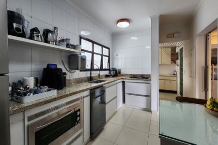 Apartamento à venda com 150m², 4 quartos e 3 vagas Apartamento à venda com 150m², 4 quartos e 3 vagasCozinha