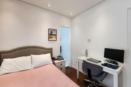 Apartamento à venda com 150m², 4 quartos e 3 vagas Apartamento à venda com 150m², 4 quartos e 3 vagasSuíte 2