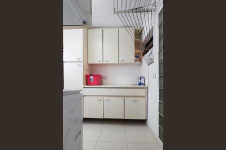 Apartamento à venda com 150m², 4 quartos e 3 vagas Apartamento à venda com 150m², 4 quartos e 3 vagasÁrea de Serviço