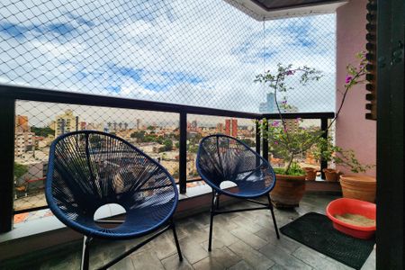 Apartamento à venda com 150m², 4 quartos e 3 vagas Apartamento à venda com 150m², 4 quartos e 3 vagasVaranda