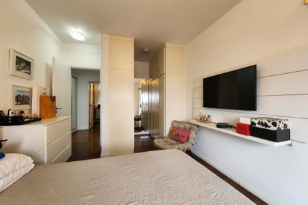 Apartamento à venda com 150m², 4 quartos e 3 vagas Apartamento à venda com 150m², 4 quartos e 3 vagasSuíte 1