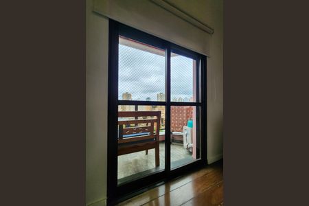 Apartamento à venda com 150m², 4 quartos e 3 vagas Apartamento à venda com 150m², 4 quartos e 3 vagasVaranda da Suíte 1