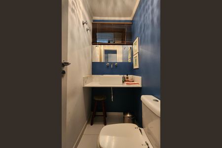 Apartamento à venda com 150m², 4 quartos e 3 vagas Apartamento à venda com 150m², 4 quartos e 3 vagasLavabo