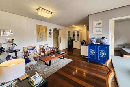 Apartamento à venda com 150m², 4 quartos e 3 vagas Apartamento à venda com 150m², 4 quartos e 3 vagasSala