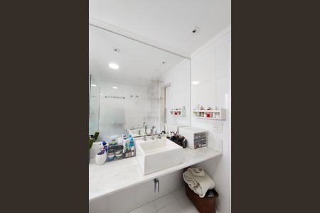 Apartamento à venda com 150m², 4 quartos e 3 vagas Apartamento à venda com 150m², 4 quartos e 3 vagasBanheiro da Suíte 1