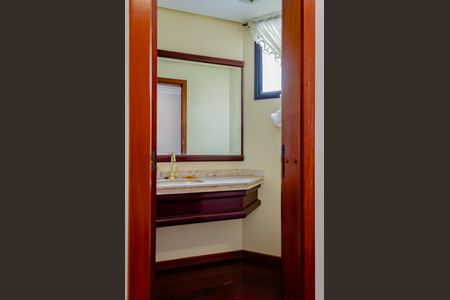 Apartamento para alugar com 380m², 3 quartos e 2 vagasLavabo