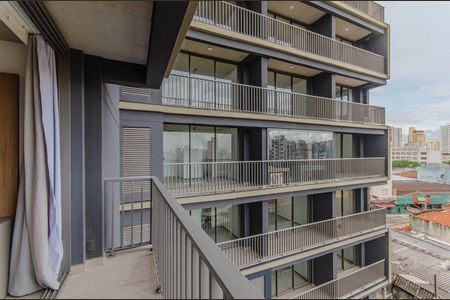 Studio para alugar com 25m², 1 quarto e sem vaga Studio para alugar com 25m², 1 quarto e sem vagaVaranda