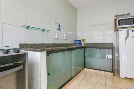 Casa para alugar com 180m², 4 quartos e 2 vagas Casa para alugar com 180m², 4 quartos e 2 vagasCozinha