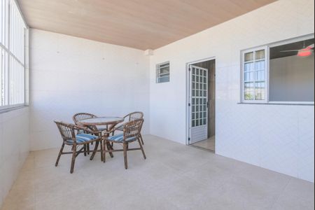 Casa para alugar com 180m², 4 quartos e 2 vagas Casa para alugar com 180m², 4 quartos e 2 vagasVaranda Quarto 4 - Suíte