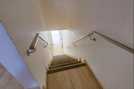 Casa para alugar com 180m², 4 quartos e 2 vagas Casa para alugar com 180m², 4 quartos e 2 vagasescada