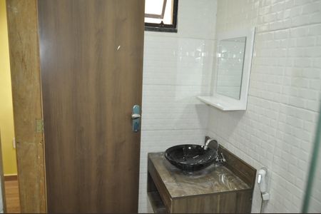Casa de condomínio à venda com 154m², 3 quartos e 1 vagaBanheiro da Suíte 1