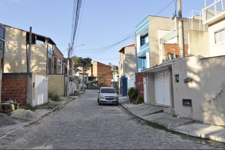 Casa de condomínio à venda com 154m², 3 quartos e 1 vagaVista da Rua do Condomínio