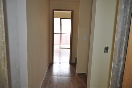 Casa de condomínio à venda com 154m², 3 quartos e 1 vagaCorredor