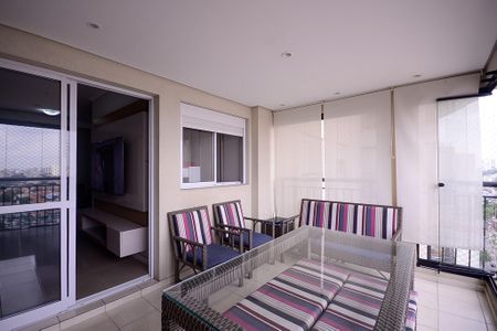 Apartamento à venda com 65m², 2 quartos e 1 vagaSala - Varanda 