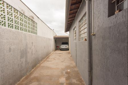 Casa à venda com 250m², 2 quartos e 8 vagas Casa à venda com 250m², 2 quartos e 8 vagasGaragem