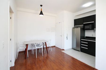 Sala de apartamento para alugar com 1 quarto, 39m² em Granja Viana, Cotia